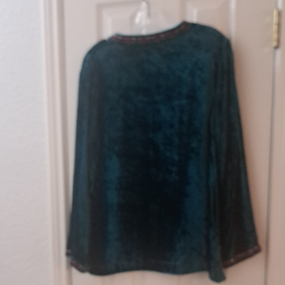 CASUAL LIVING Embroidered and Beaded Teal Top Sz Large - Picture 6 of 7